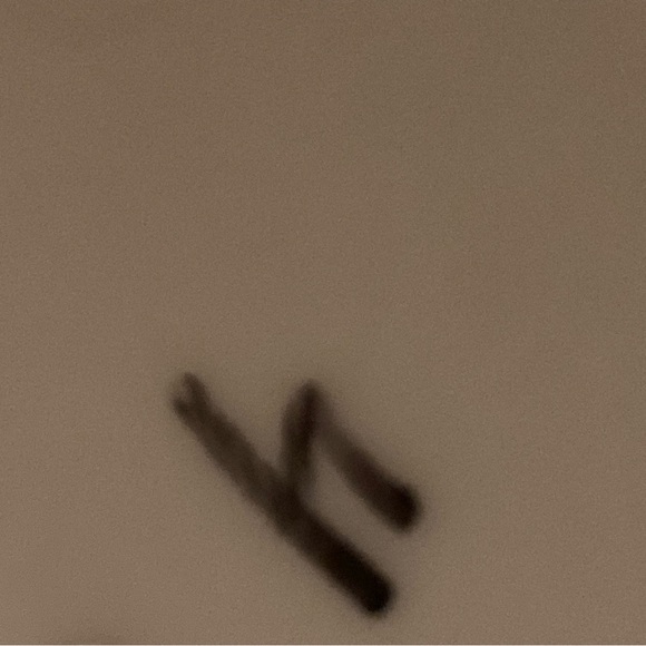 Porcelain doll with brown curly hair holding a basket lamp - Picture 5 of 5